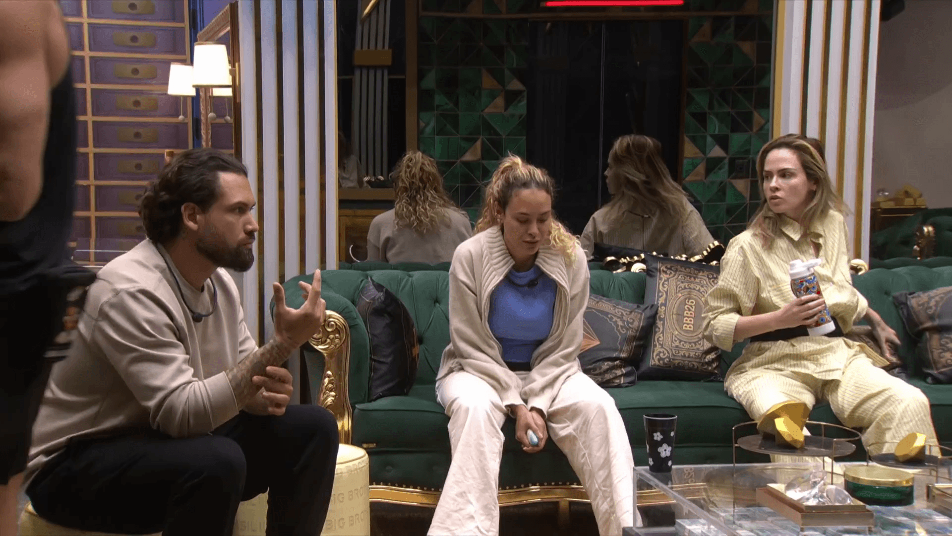 🔥 Treta Babadeira entre Ana Paula e Sarah no BBB 26! 🔥